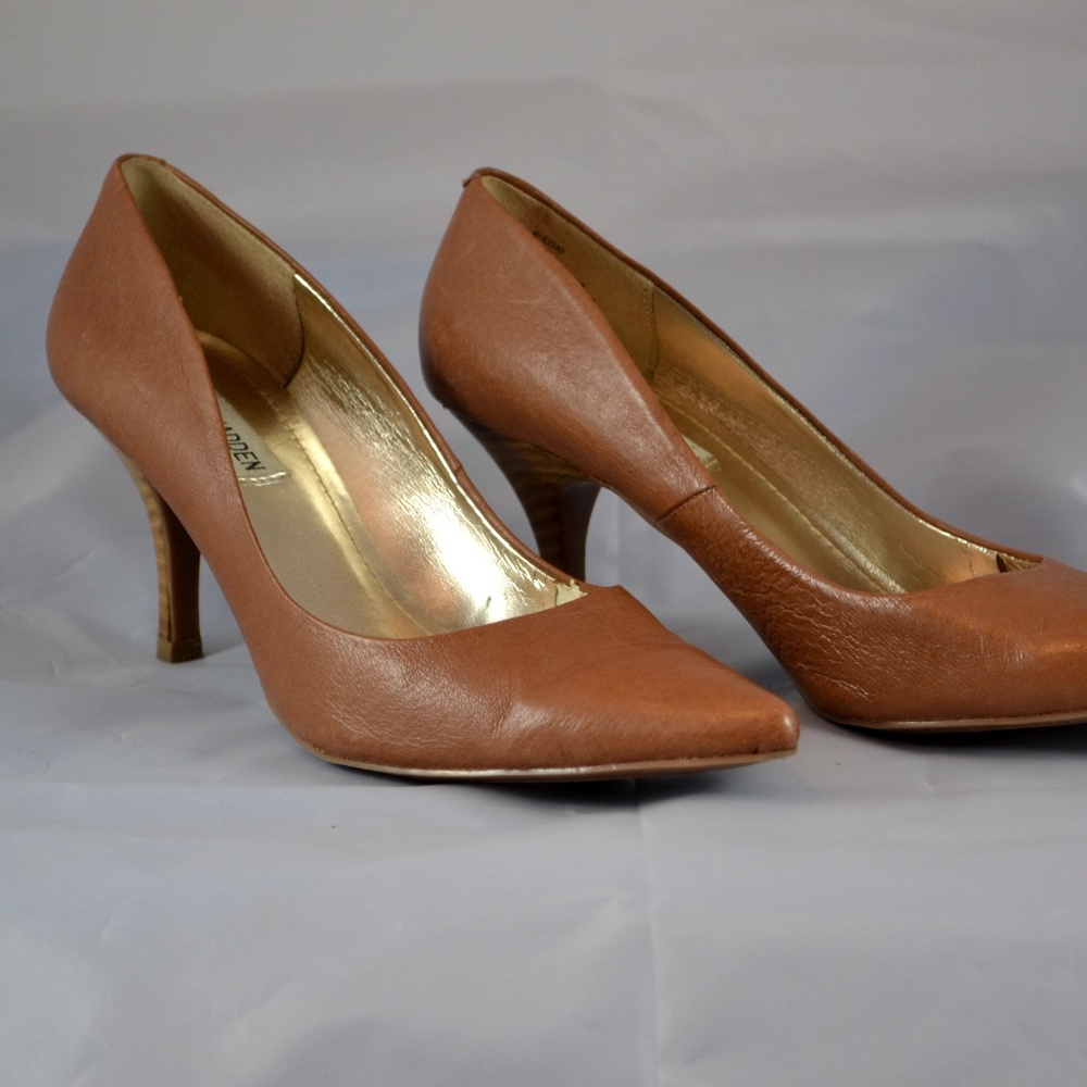 Steve Madden Tan Heels